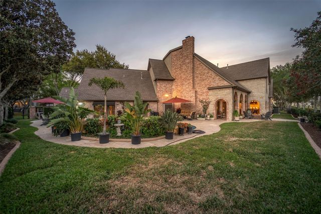 23 Muirfield Way, Sugar Land, TX 77479