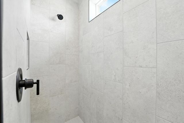 1390 N 162nd Terrace, Basehor, KS 66007