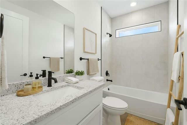 1390 N 162nd Terrace, Basehor, KS 66007