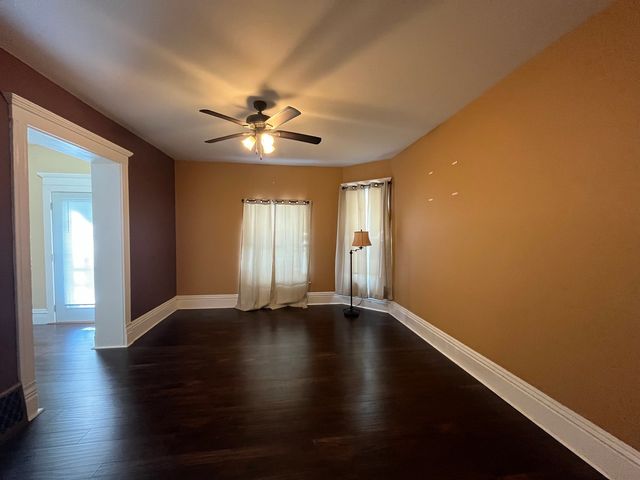 802 SECOND Avenue, Aurora, IL 60505