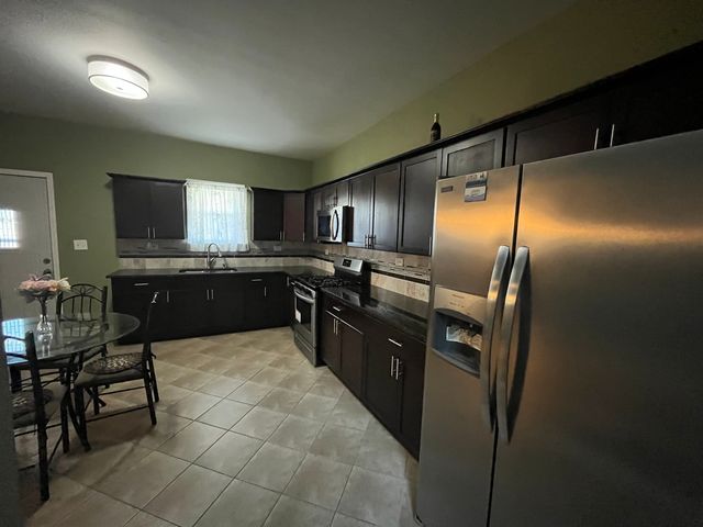 802 SECOND Avenue, Aurora, IL 60505