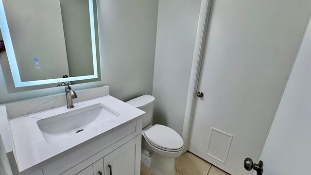 5325 TENNIS Lane, Delray Beach, FL 33484