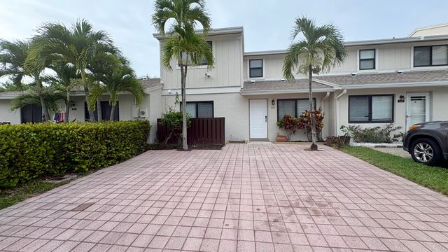 5325 TENNIS Lane, Delray Beach, FL 33484