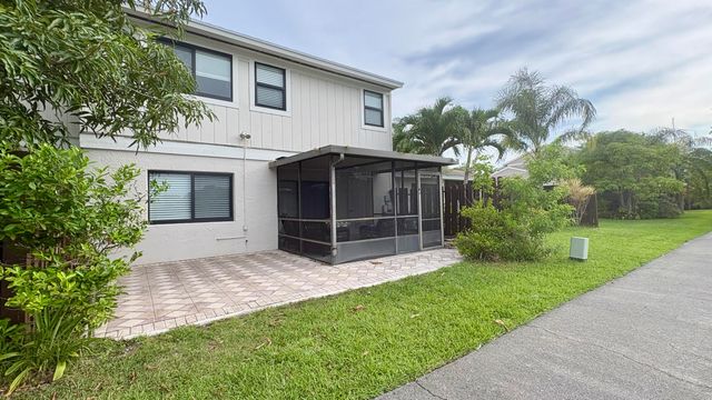 5325 TENNIS Lane, Delray Beach, FL 33484
