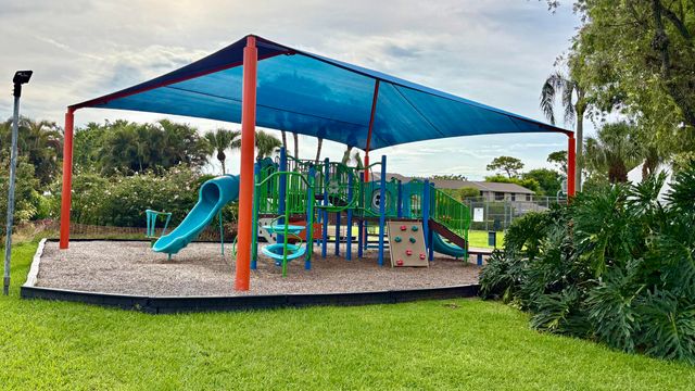 5325 TENNIS Lane, Delray Beach, FL 33484