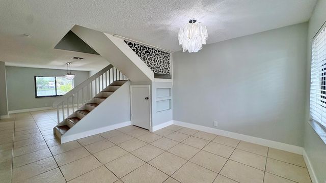 5325 TENNIS Lane, Delray Beach, FL 33484