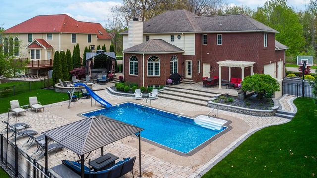 6137 Brookstone Lane, Grand Blanc Twp, MI 48439