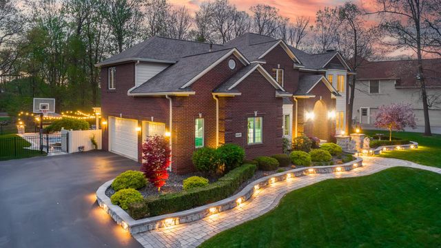 6137 Brookstone Lane, Grand Blanc Twp, MI 48439