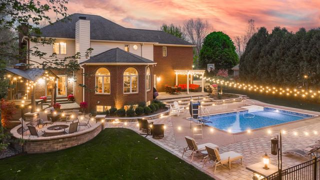 6137 Brookstone Lane, Grand Blanc Twp, MI 48439
