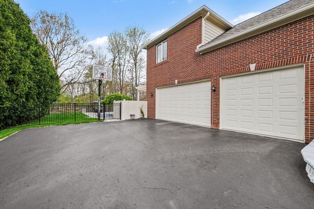 6137 Brookstone Lane, Grand Blanc Twp, MI 48439