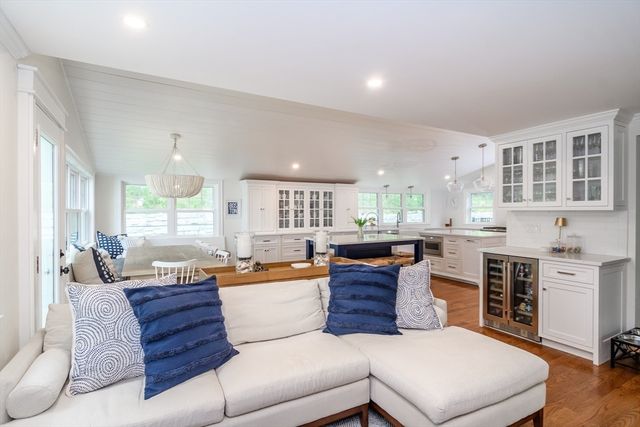 30 Snake Brook, Wayland, MA 01778