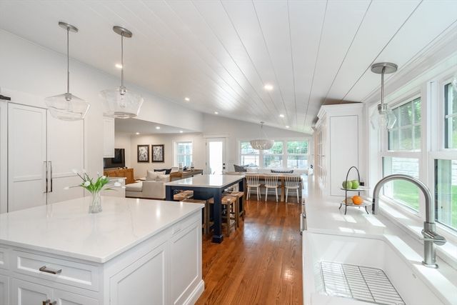 30 Snake Brook, Wayland, MA 01778