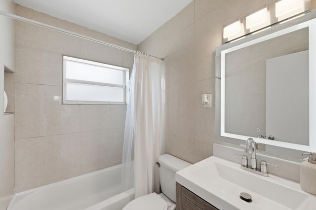 330 NE 59th Court, Oakland Park, FL 33334