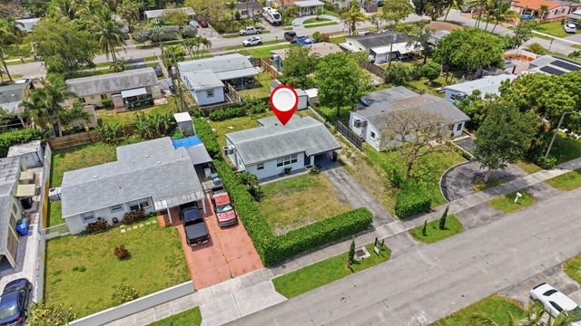 330 NE 59th Court, Oakland Park, FL 33334