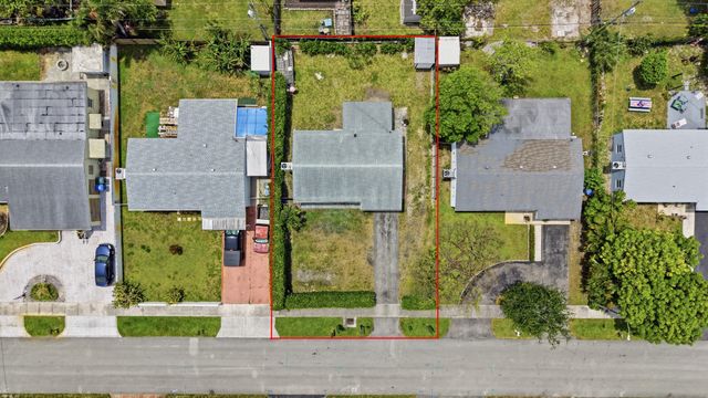330 NE 59th Court, Oakland Park, FL 33334