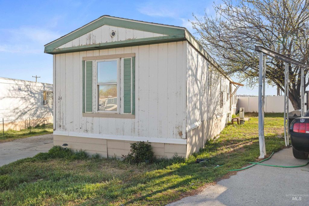 33 Manor Dr #24, Buhl, ID 83316