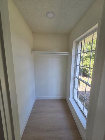 7214 Whippoorwill Lane, Texas City, TX 77591