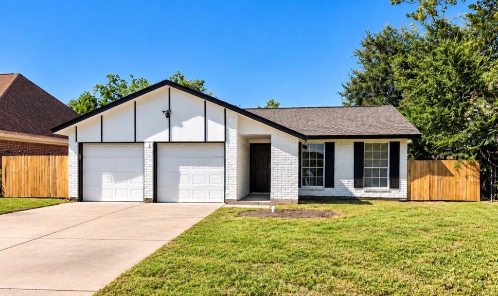 7214 Whippoorwill Lane, Texas City, TX 77591