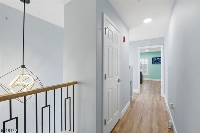 181 Court St, Newark City, NJ 07103