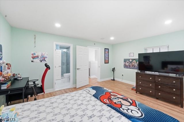 181 Court St, Newark City, NJ 07103