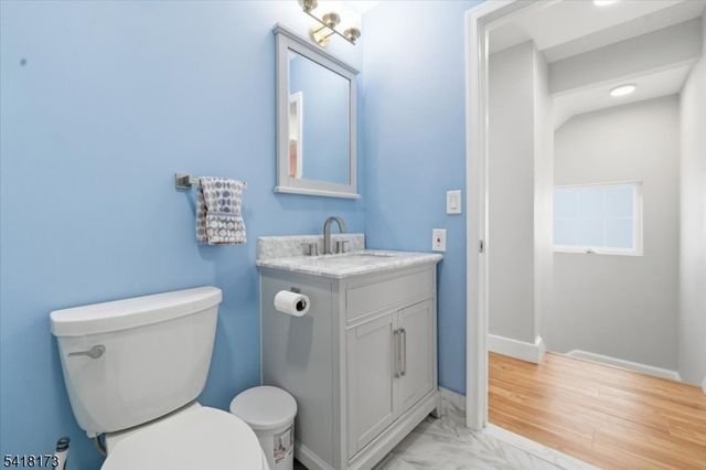 181 Court St, Newark City, NJ 07103