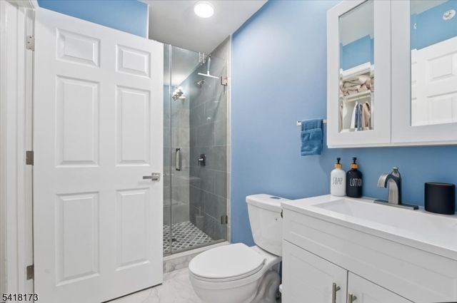 181 Court St, Newark City, NJ 07103