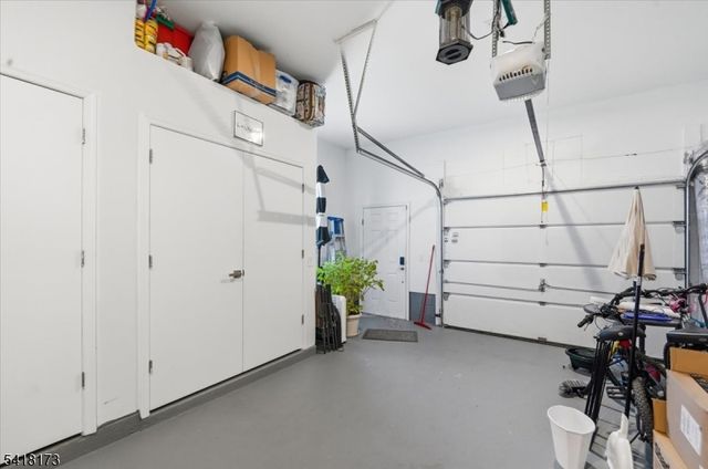 181 Court St, Newark City, NJ 07103