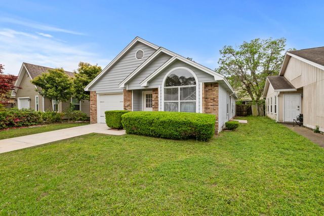 3004 Yorktown Circle, Fort Walton Beach, FL 32547