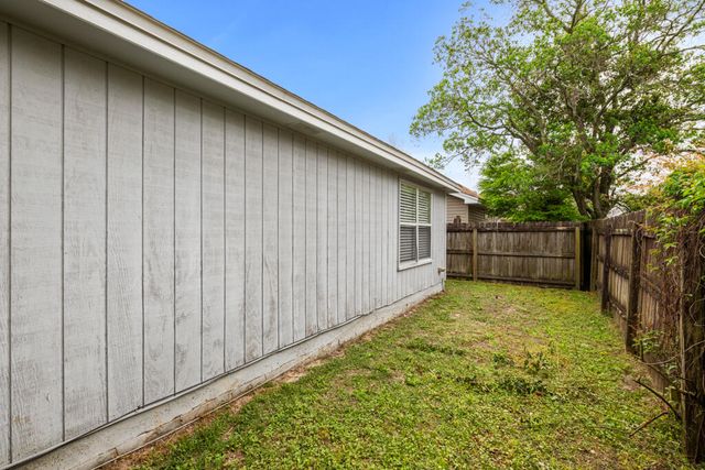 3004 Yorktown Circle, Fort Walton Beach, FL 32547