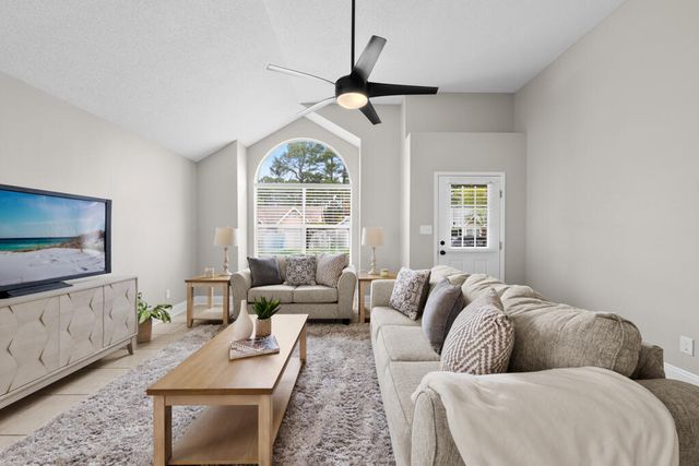 3004 Yorktown Circle, Fort Walton Beach, FL 32547
