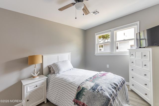 15 Mount Logan Lane, Toms River, NJ 08753