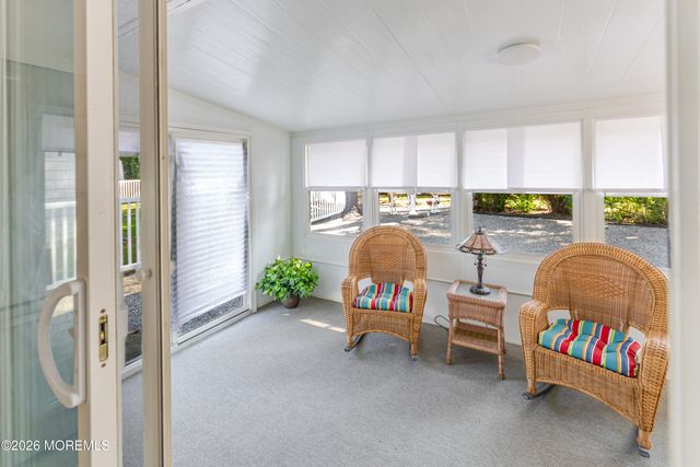 15 Mount Logan Lane, Toms River, NJ 08753