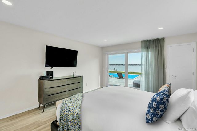 17 Romana Drive, Hampton Bays, NY 11946