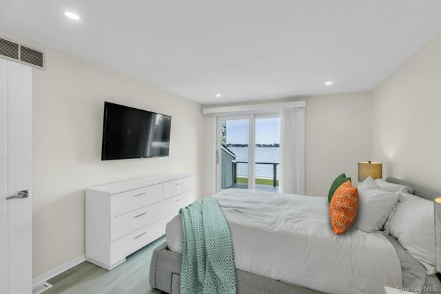 17 Romana Drive, Hampton Bays, NY 11946