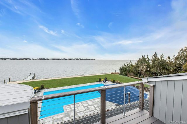 17 Romana Drive, Hampton Bays, NY 11946