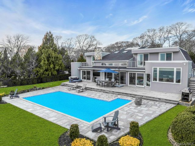 17 Romana Drive, Hampton Bays, NY 11946