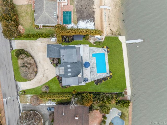 17 Romana Drive, Hampton Bays, NY 11946