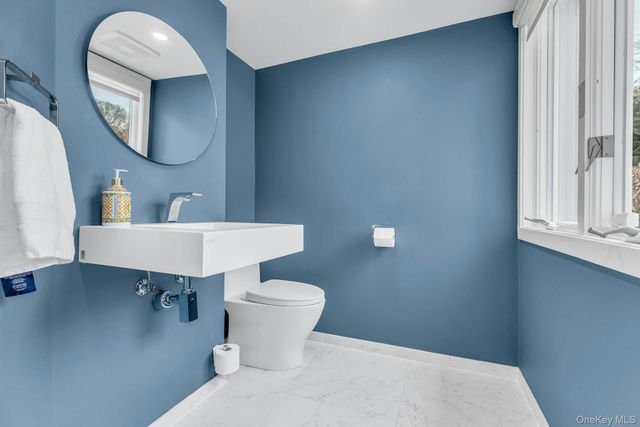 17 Romana Drive, Hampton Bays, NY 11946