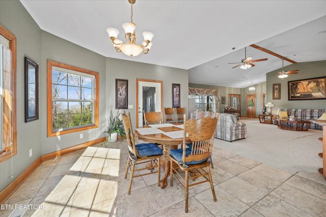 2993 Quarry Hollow Rd, Friendsville, TN 37737