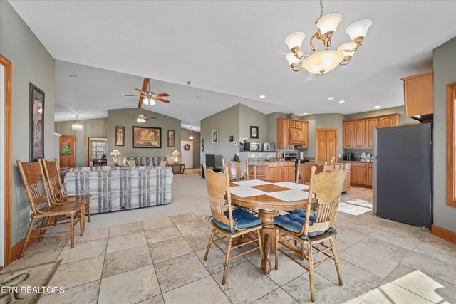 2993 Quarry Hollow Rd, Friendsville, TN 37737