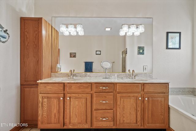 2993 Quarry Hollow Rd, Friendsville, TN 37737