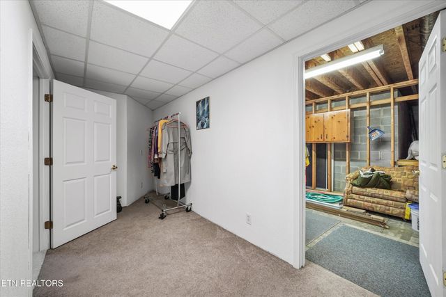 2993 Quarry Hollow Rd, Friendsville, TN 37737