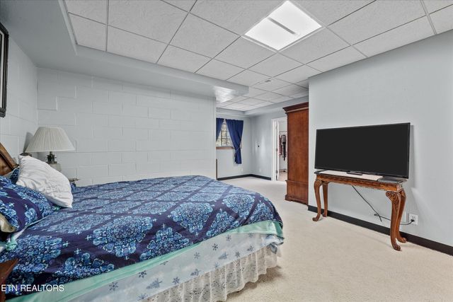 2993 Quarry Hollow Rd, Friendsville, TN 37737