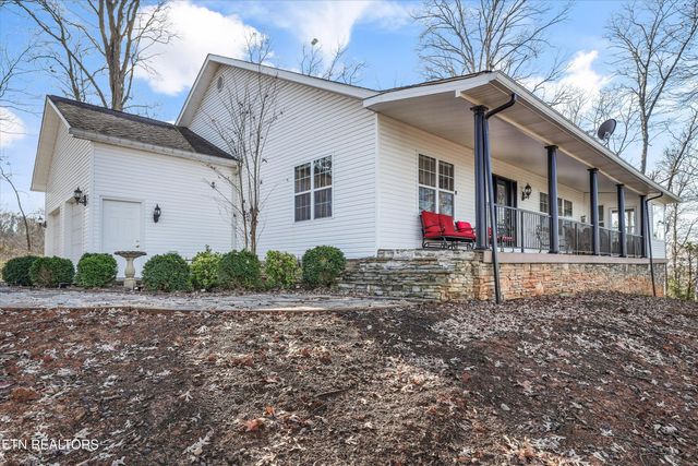 2993 Quarry Hollow Rd, Friendsville, TN 37737