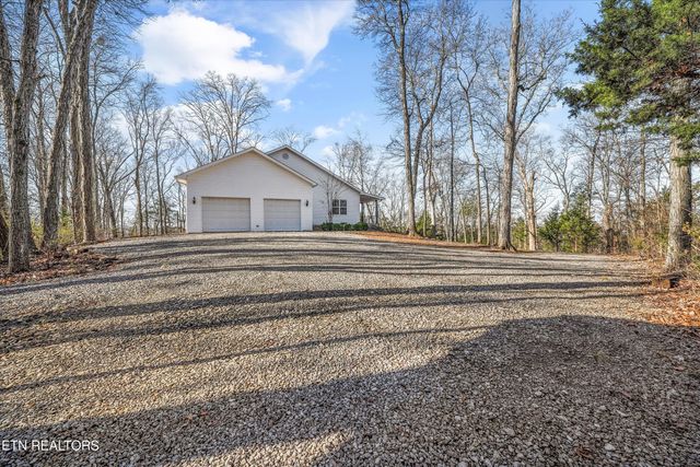 2993 Quarry Hollow Rd, Friendsville, TN 37737