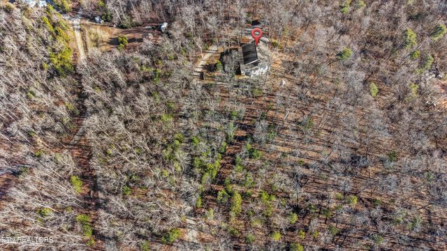 2993 Quarry Hollow Rd, Friendsville, TN 37737