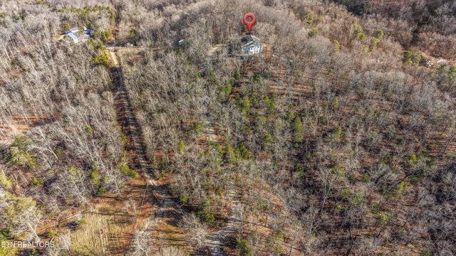 2993 Quarry Hollow Rd, Friendsville, TN 37737