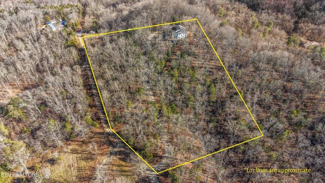2993 Quarry Hollow Rd, Friendsville, TN 37737