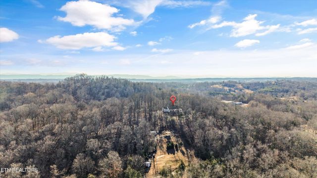 2993 Quarry Hollow Rd, Friendsville, TN 37737