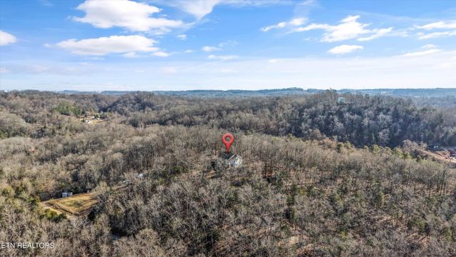 2993 Quarry Hollow Rd, Friendsville, TN 37737